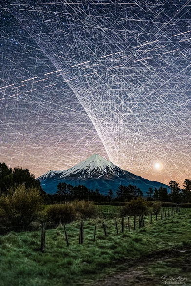 @Ali@river.geek.nz

>This is NOT AI-generated. Every satellite trail was captured by my camera and carefully combined from the original photographs.

>A photograph that tells a remarkable story about our changing night sky.

>EXIF: Composite of 578 photographs, 8-second exposures, captured over 1 hour and 55 minutes.


https://www.blarsenphoto.com/store/p/14k-satellite-trails
