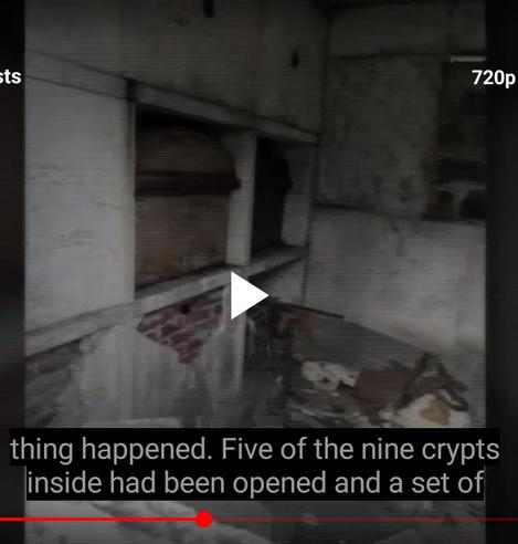 Screen des sous titres d'une vidéo youtube : cinq des neuf cryptes avaient été ouvertes et plusieurs
